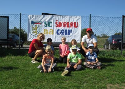 Se školou na golf